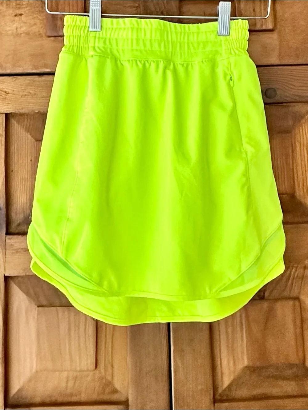 *NWOT* Lululemon Athletica Hotty Hot Neon Yellow Athletic Skirt, Size 0